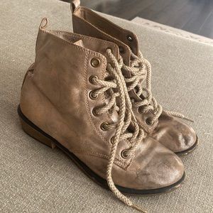 Dirty Laundry metallic rose gold lace up combat bootie
